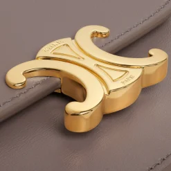 CARD HOLDER WITH FLAP TRIOMPHE in Shiny calfskin