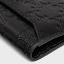 VERTICAL CARD HOLDER Triomphe L.Embossed Calf T.Emb BLACK
